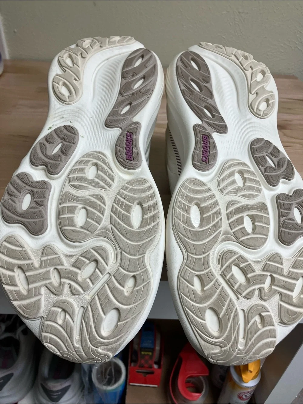 Brooks breathable knit